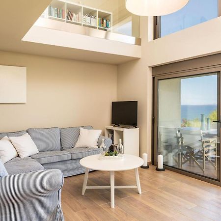 Villa Idyle - Beachfront Residence Tragana  Luaran gambar