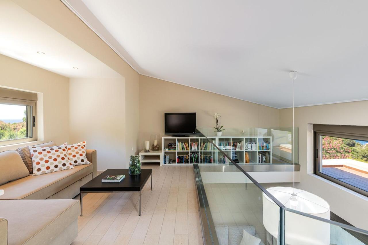 Villa Idyle - Beachfront Residence Tragana  Luaran gambar