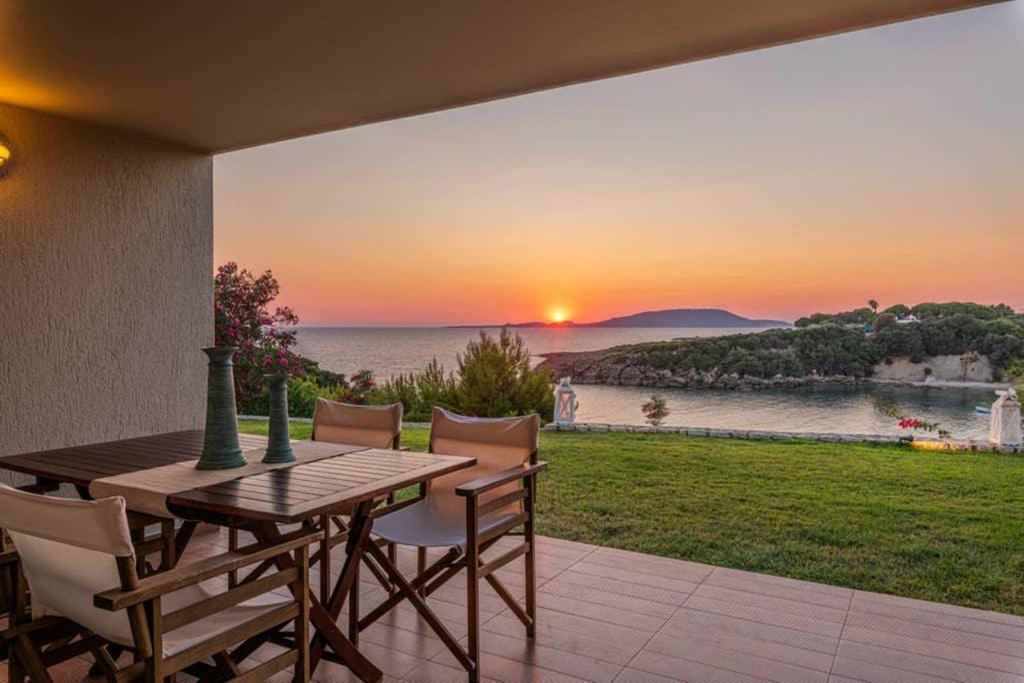 Villa Idyle - Beachfront Residence Tragana  Luaran gambar