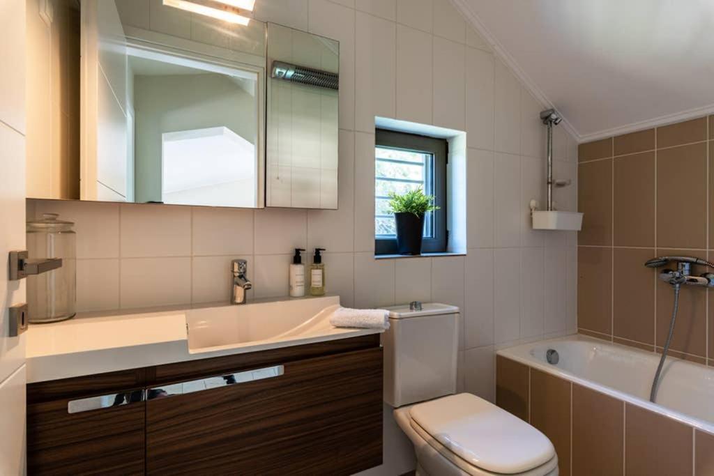 Villa Idyle - Beachfront Residence Tragana  Luaran gambar