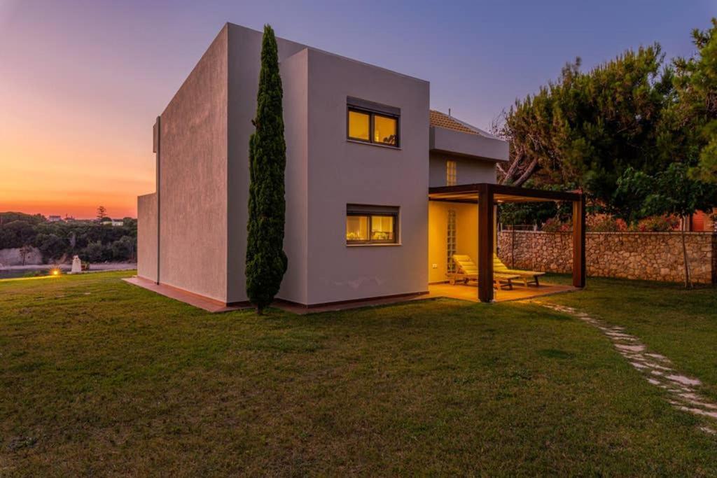 Villa Idyle - Beachfront Residence Tragana  Luaran gambar